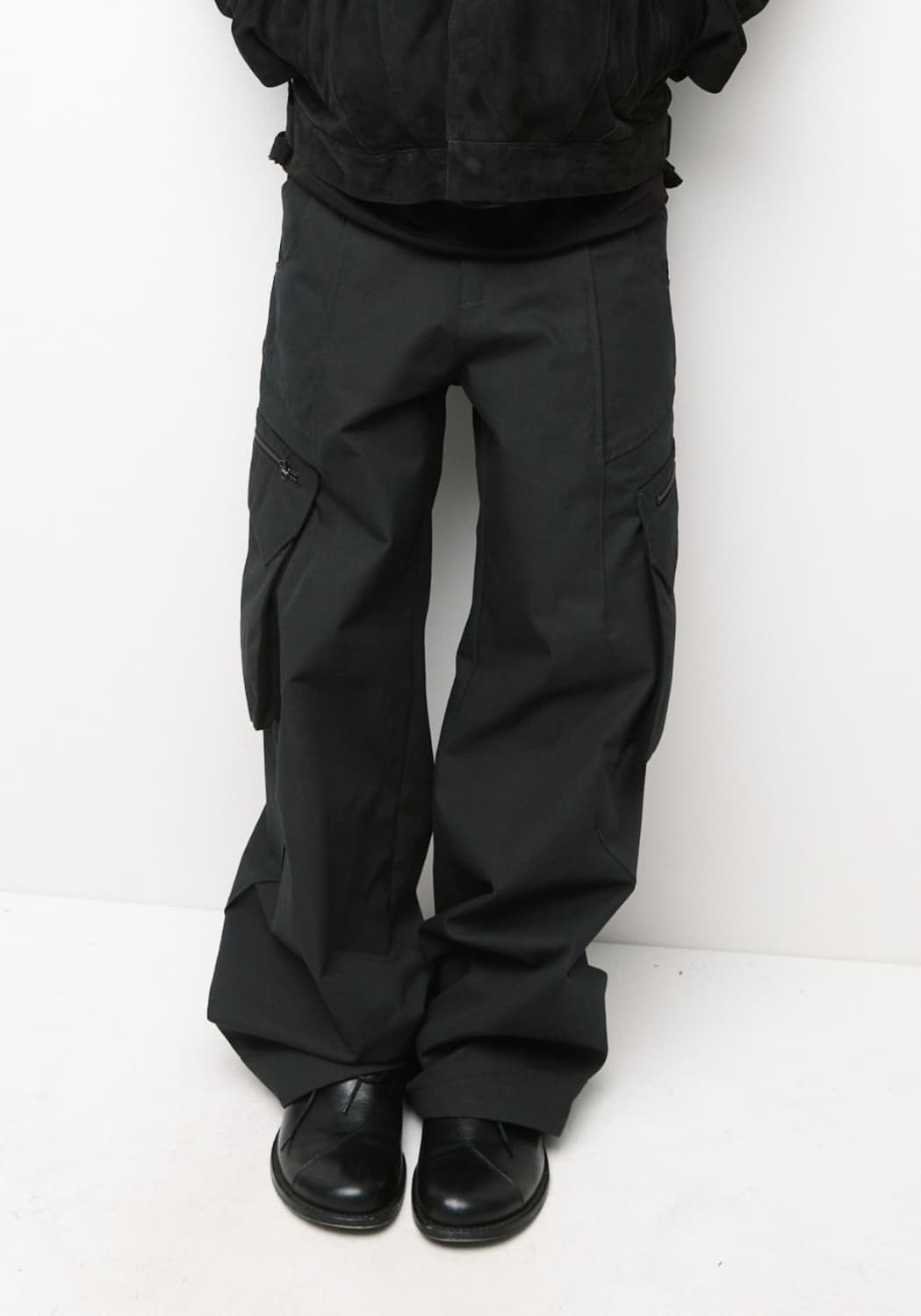 해칭룸 Darted Cargo Pants (블랙)  상품이미지3