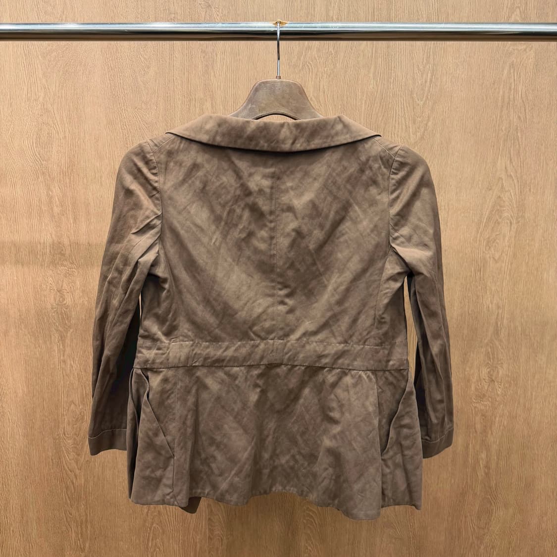 마르니 오픈 자켓 라운드 카라 사이드 리본 스트랩 디테일 브라운 상품이미지3