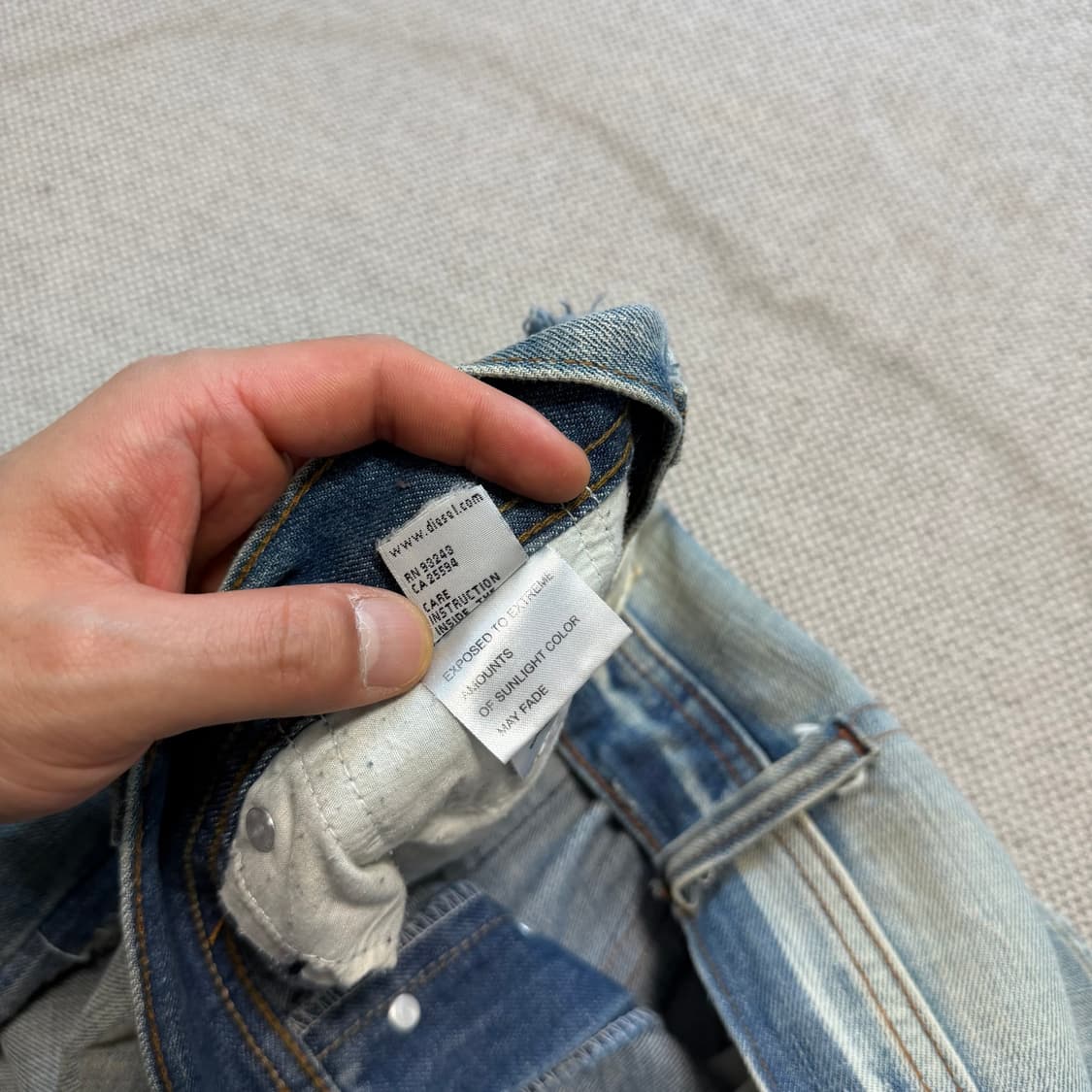 디젤 빈티지 워싱 데미지 스트레이트 핏 데님팬츠 상품이미지4