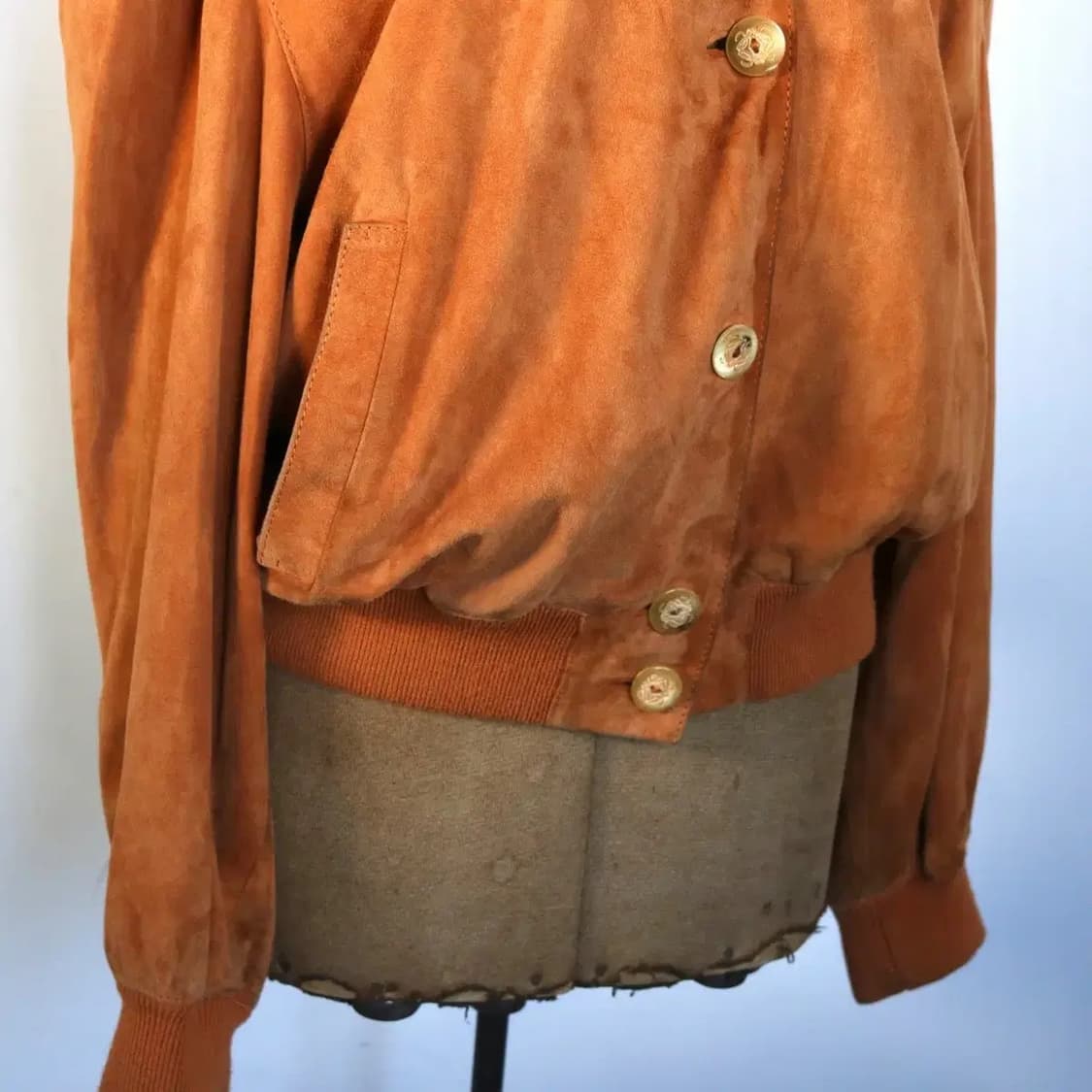 loewe 스웨이드 봄버 상품이미지3