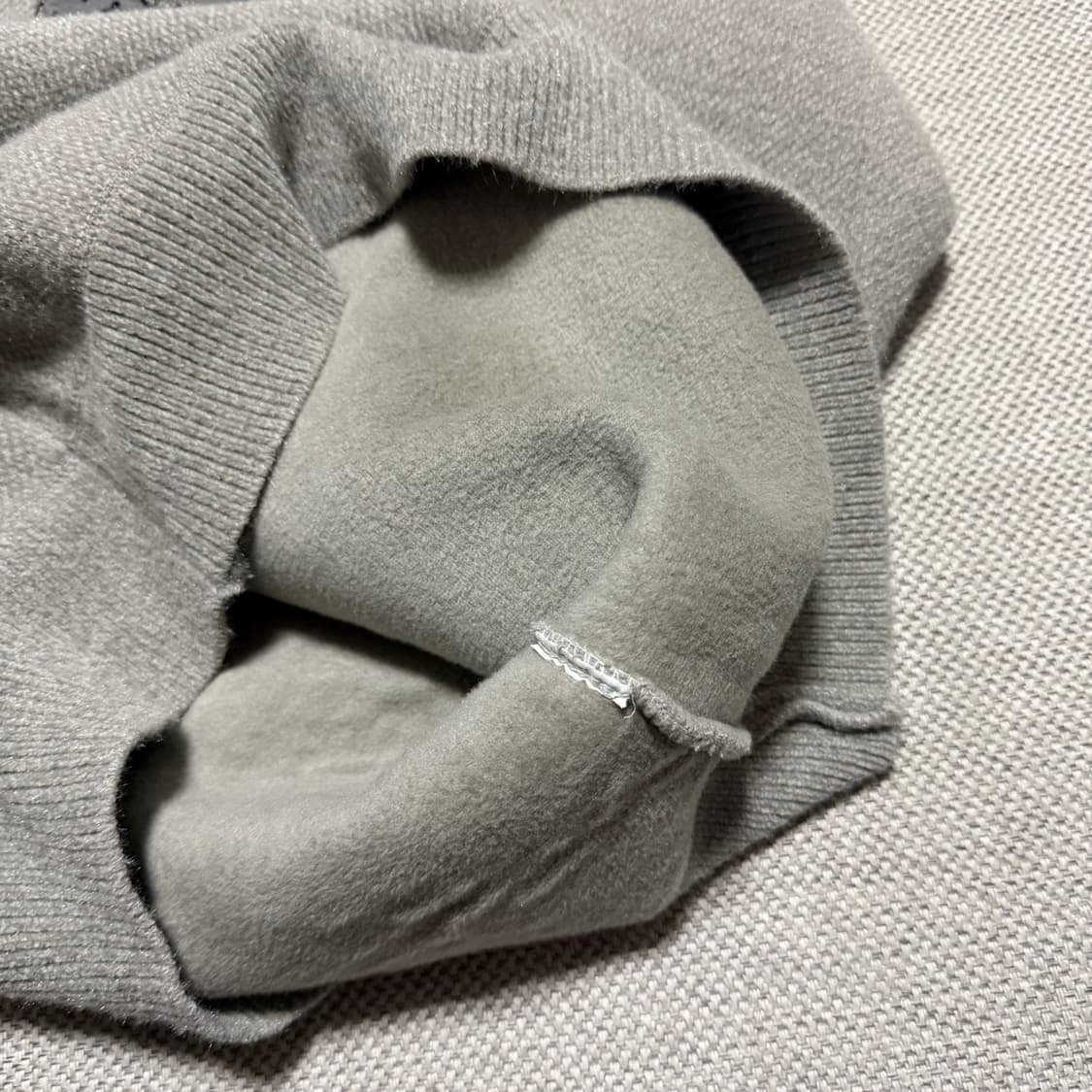 루이비통 포켓 긴팔 니트 상품이미지4