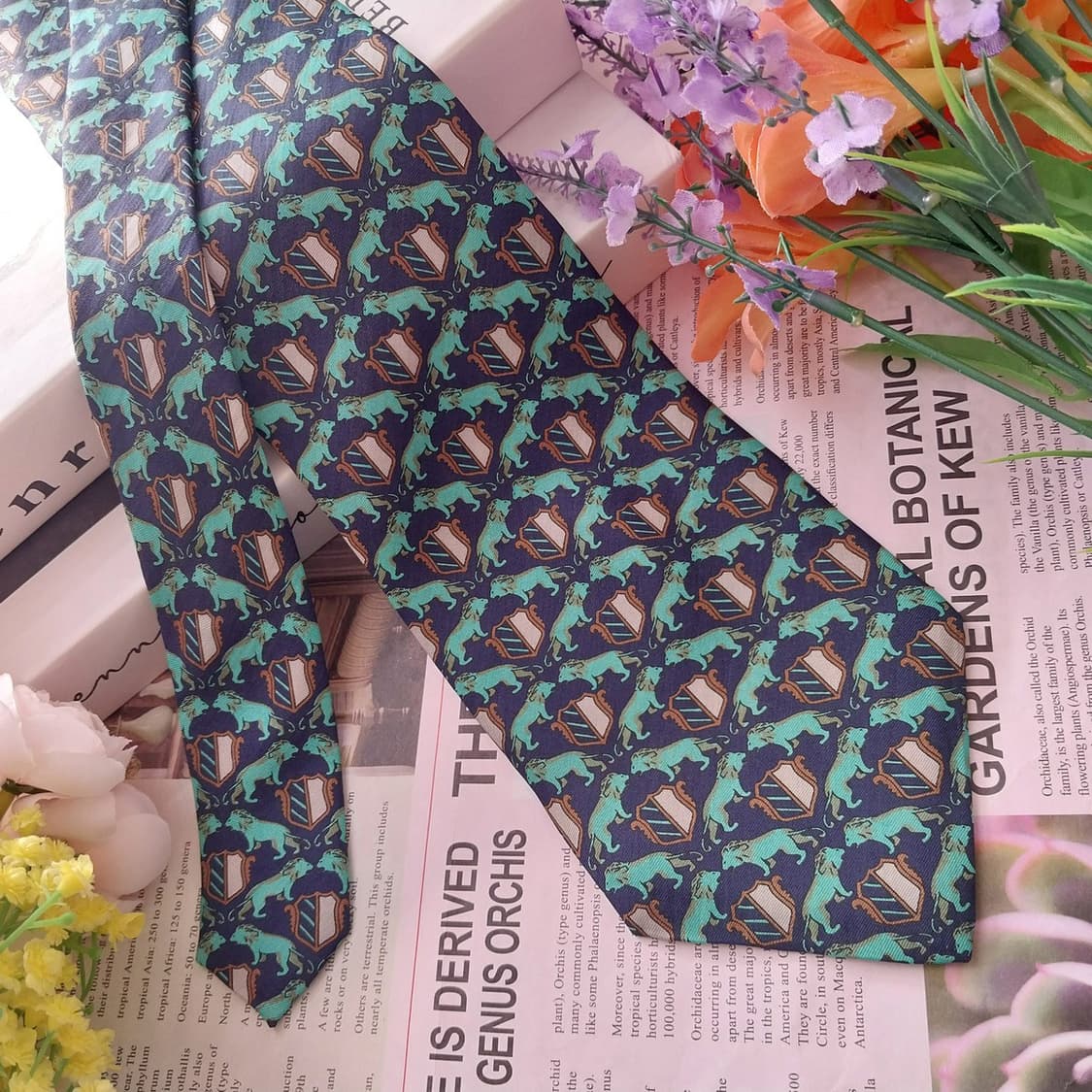 리카르도 실크 사자 문장 패턴 넥타이 9.6cm A+등급 K1282
 상품이미지2