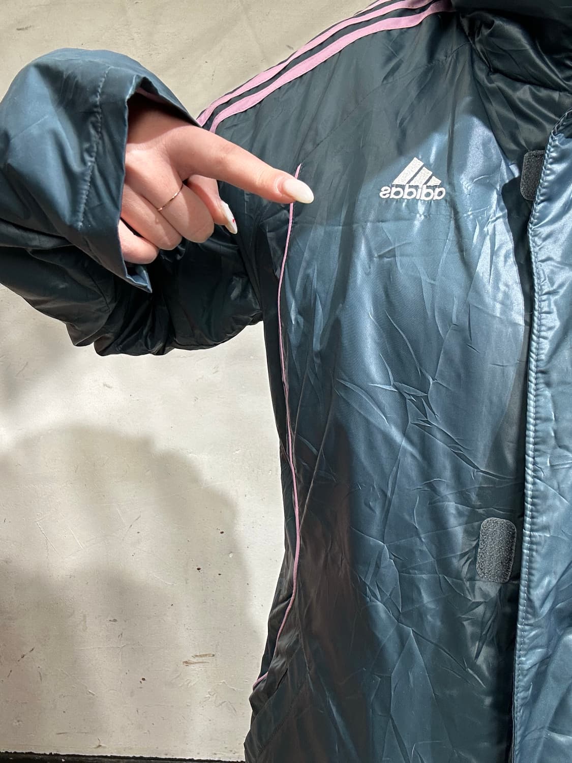 아디다스 차콜 핑크 포인트 삼선 후드 트랙 자켓 L 상품이미지4