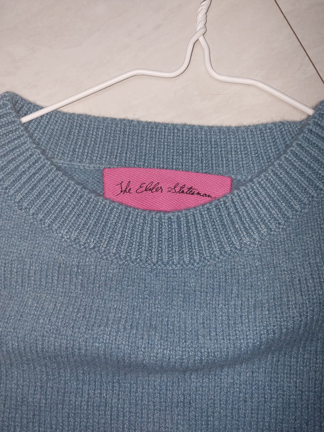 엘더스테이츠맨 니트 팝니다 상품이미지2