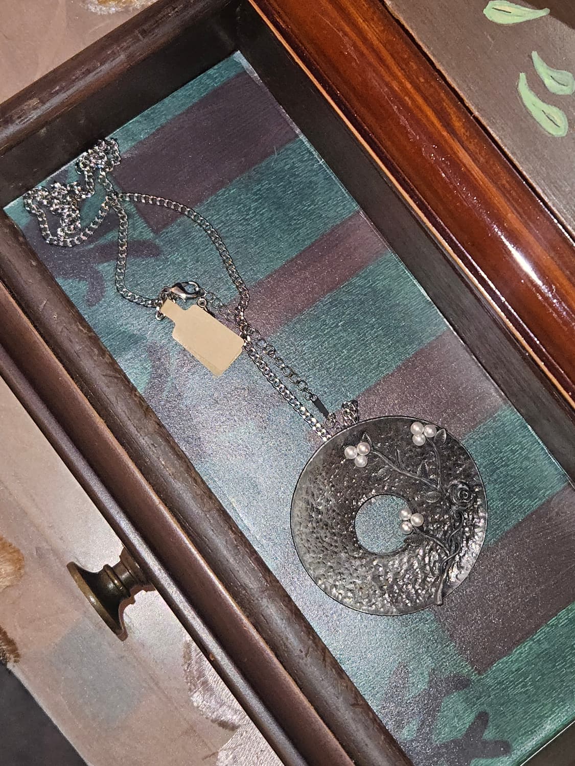 Vintage badge necklace 상품이미지1