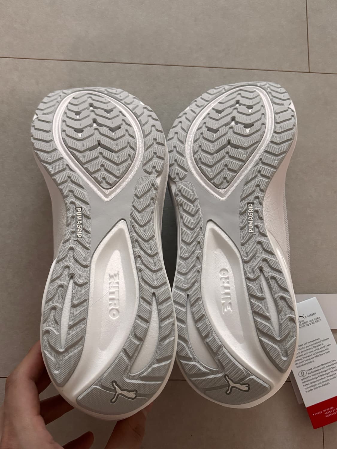 새상품) 푸마 일렉트리파이 나이트로4 런닝화 290 상품이미지4