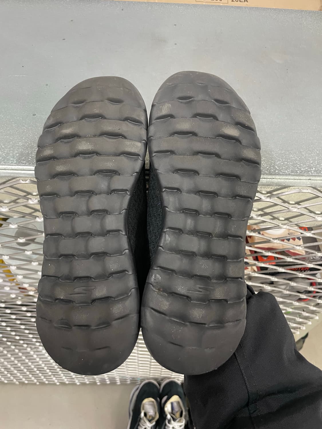 스케쳐스 고워크 슬립온 블랙 260 상품이미지6