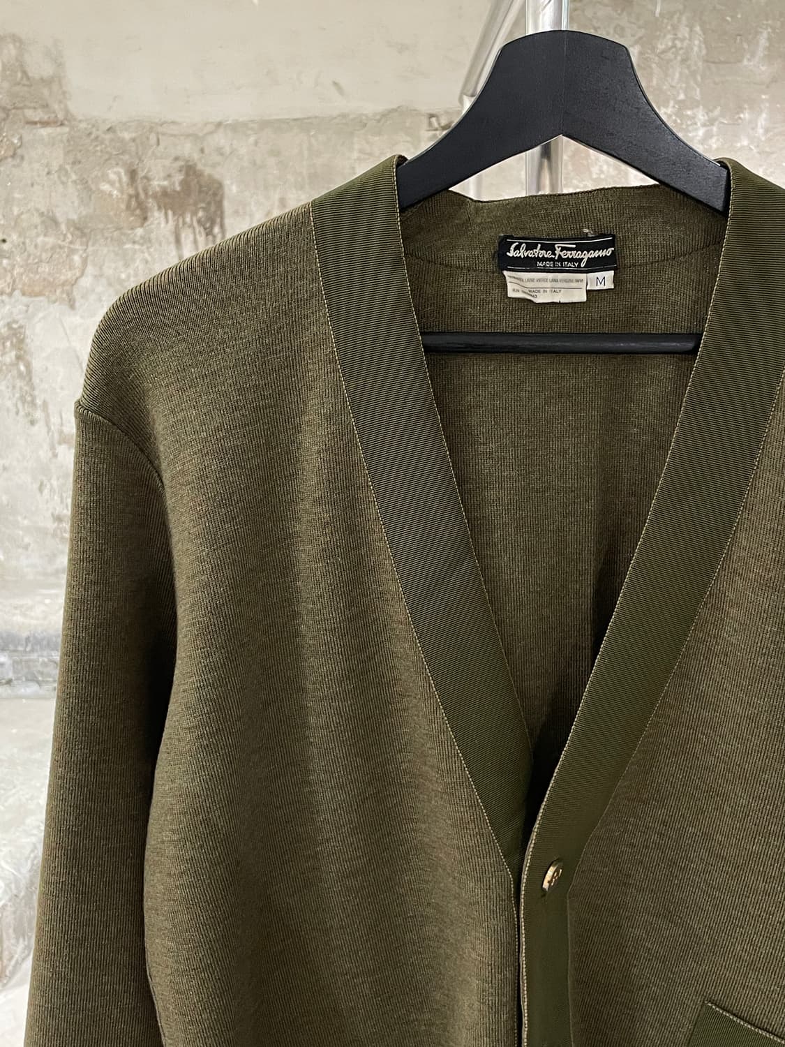 살바토레 페라가모 카키 사이드 포켓 울 버튼 가디건 상품이미지2