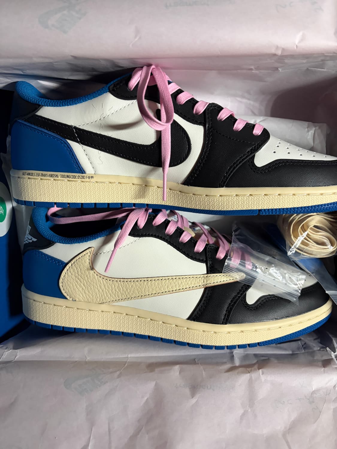 [ 275 ] 조던 1 트래비스 스캇 프라그먼트 로우 프스캇 상품이미지1