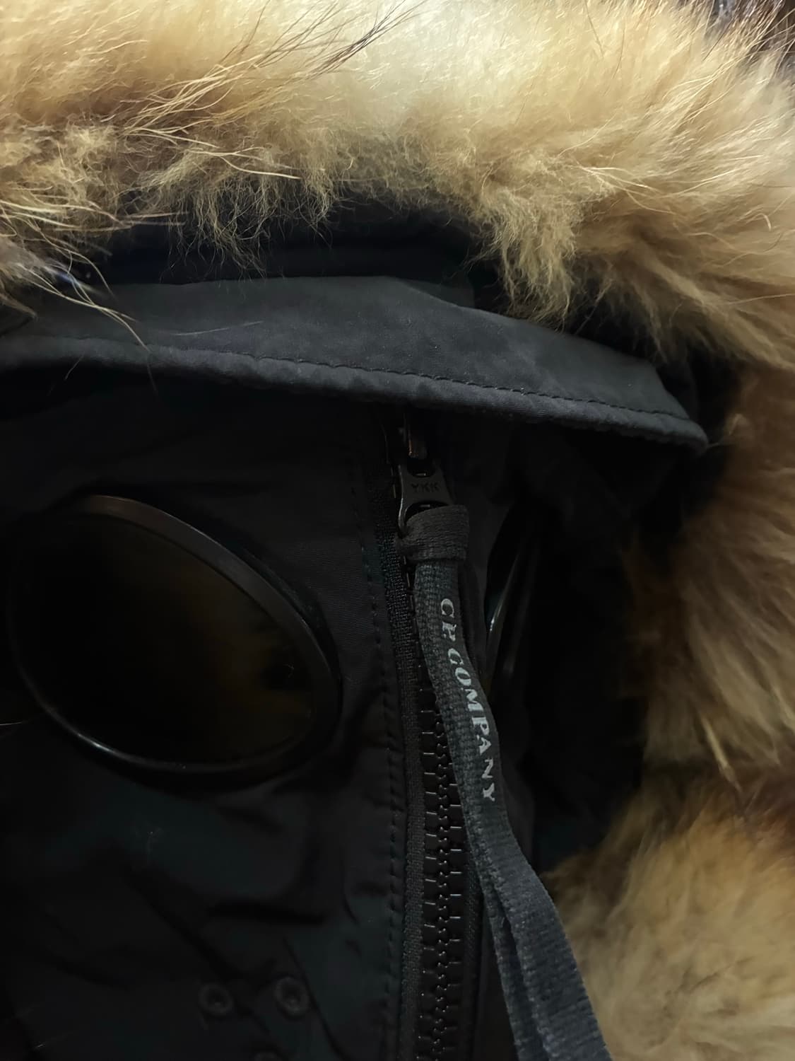 CP COMPANY cp 컴퍼니 고글 퍼 후드 다운 롱패딩 상품이미지3