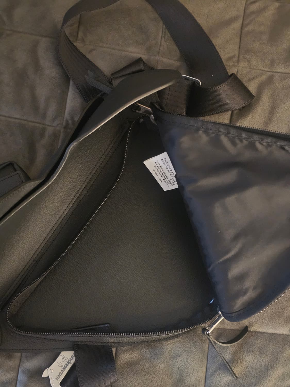 1회 착용) 이우가마카라스 Triple Covered Buckle Bag 상품이미지3