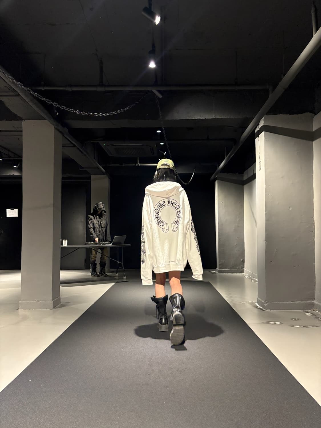 크롬하츠 홀스슈 오버핏 후드집업 상품이미지8