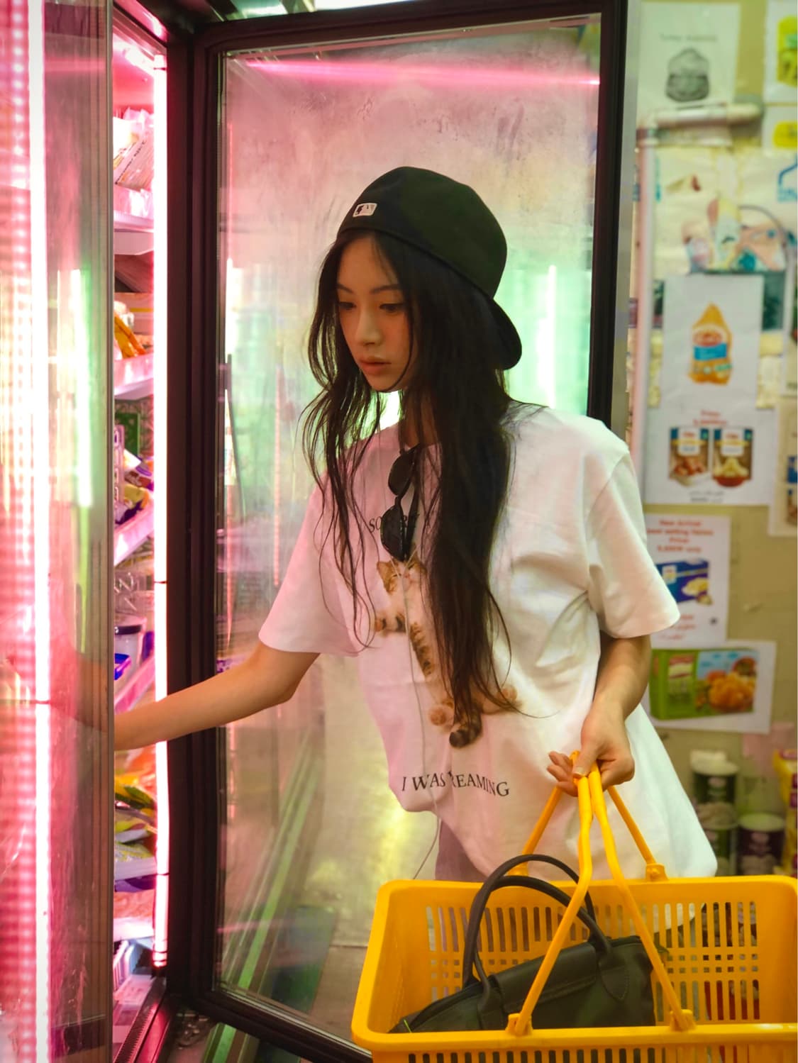 ERER Oversized Dreaming Cat Graphic T-Sh 상품이미지6