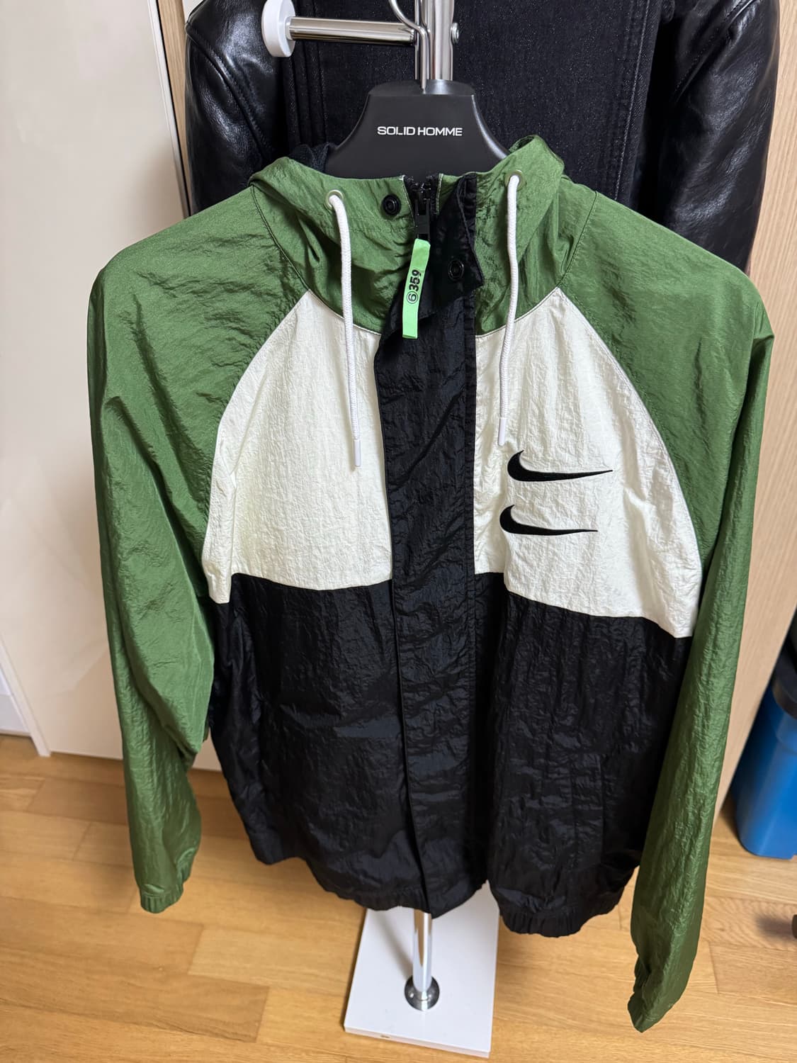 나이키 더블스우시 바람막이 자켓 미친 가격에 판매합니다! 상품이미지1