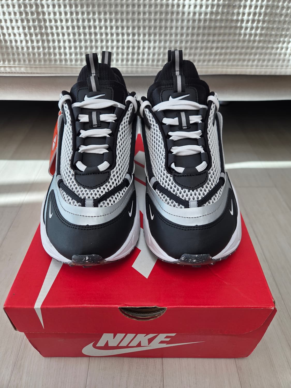 (W) 나이키 에어맥스 퓨리오사 실버 앤 블랙 [245, 새상품]  상품이미지2