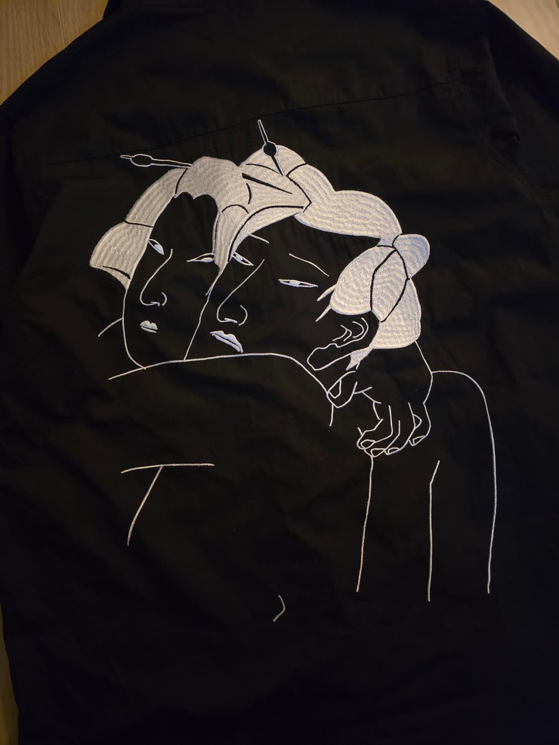 ikumi 이쿠미 백자수 블랙 셔츠  상품이미지1