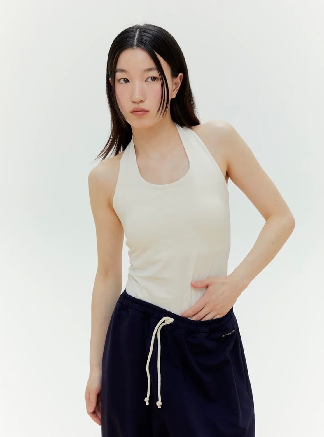 무브웜 홀터넥 탑 블랙/크림 각 3만원, 같이55000원 상품이미지1