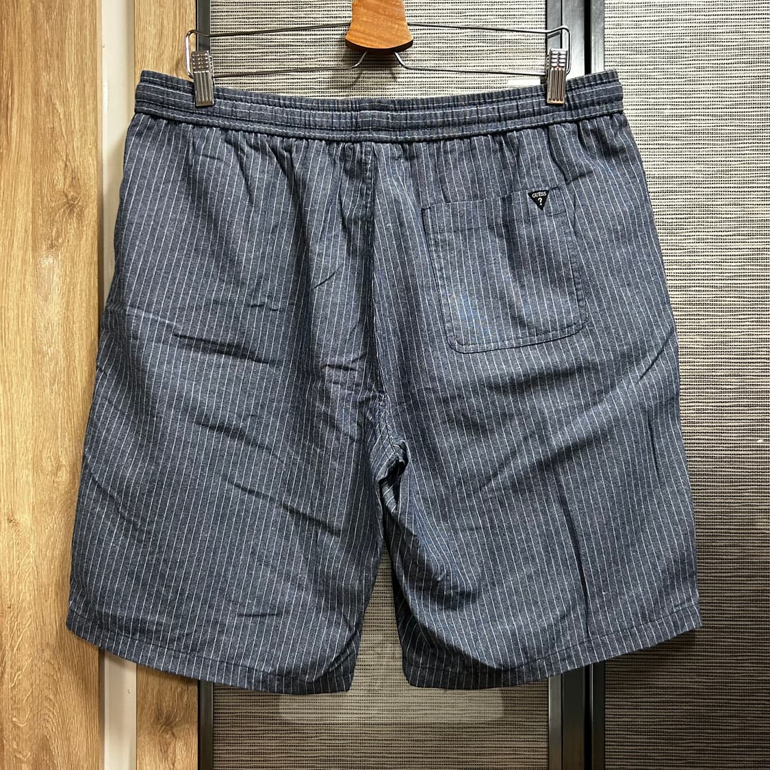 게스 스트라이프 밴딩 반바지 상품이미지2