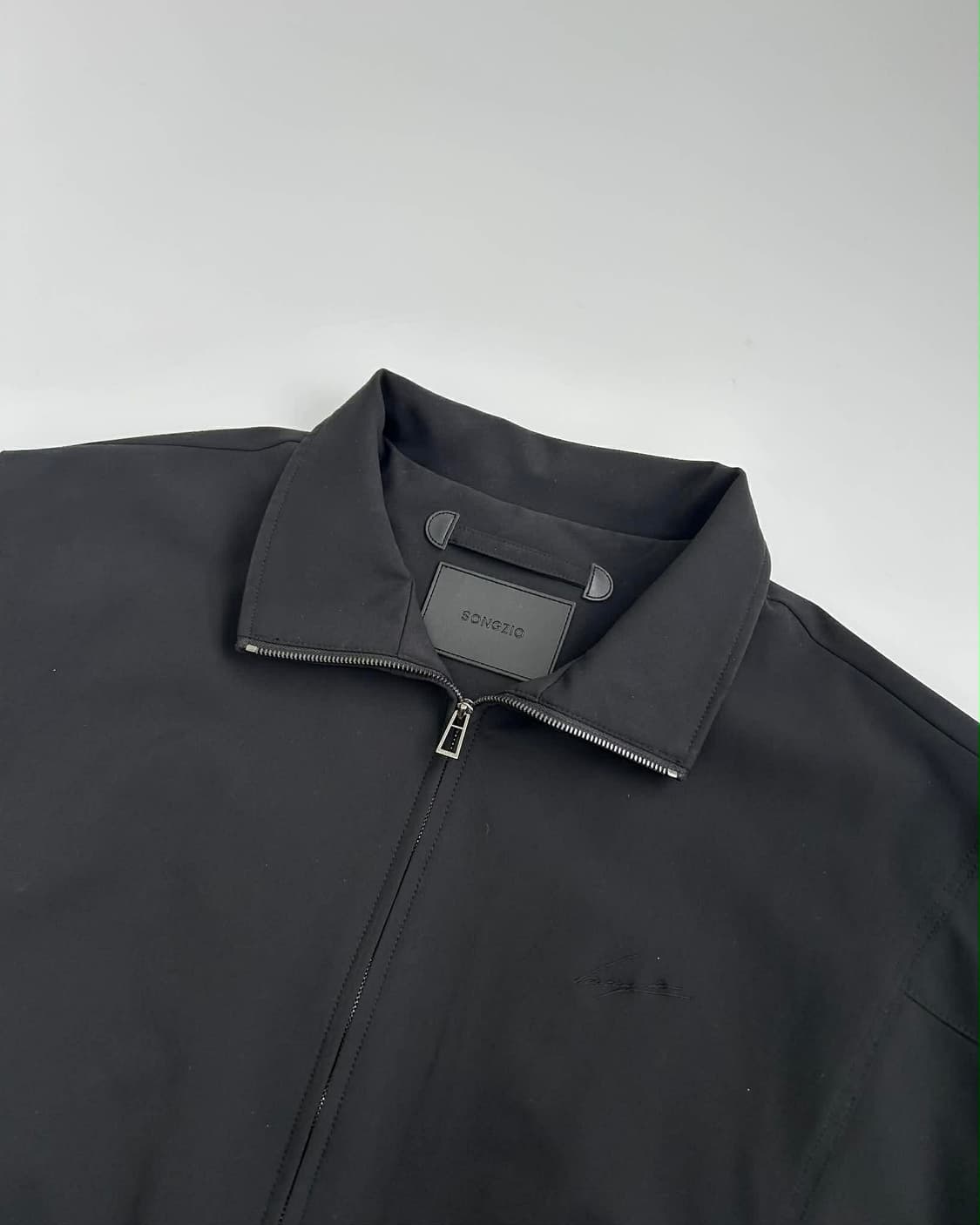 [95] 송지오 컬렉션 24ss 볼륨 다트 하이넥 점퍼 블랙 자켓 상품이미지9