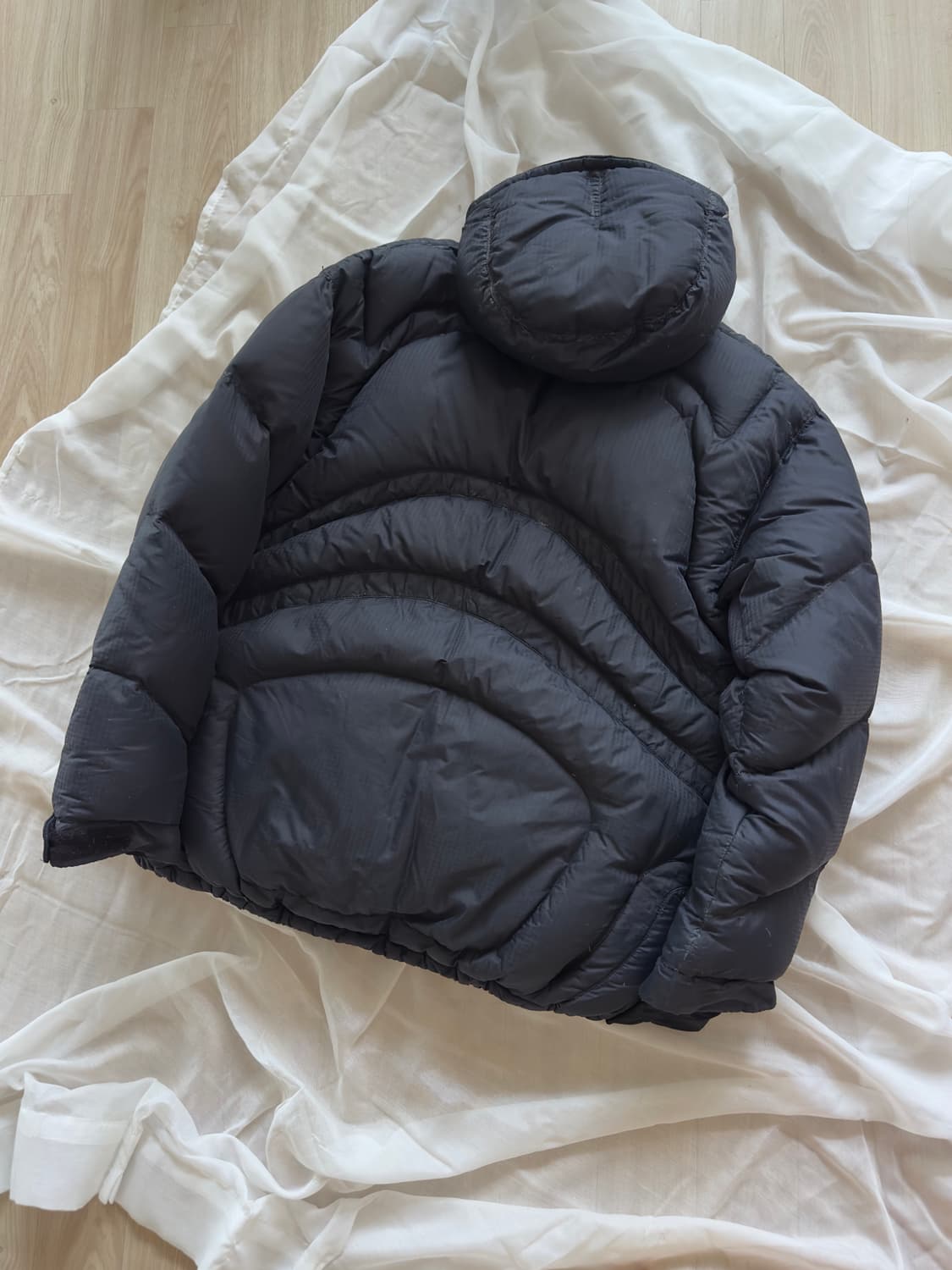 오클리 00s 아카이브 3D 절개패턴 구스다운 패딩 상품이미지5