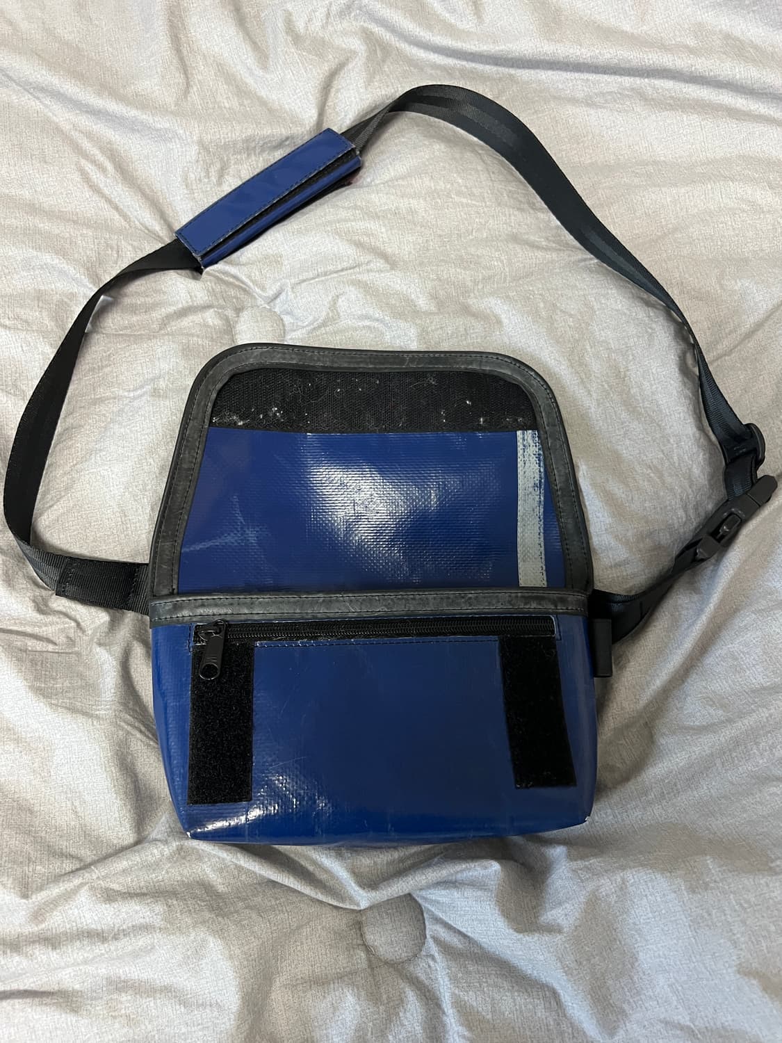 프라이탁 제이미 크로스백 블루화이트 상품이미지3