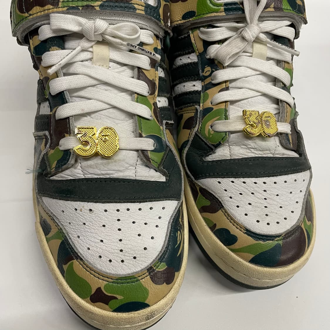 베이프 x 아디다스 포럼 84로우 상품이미지4