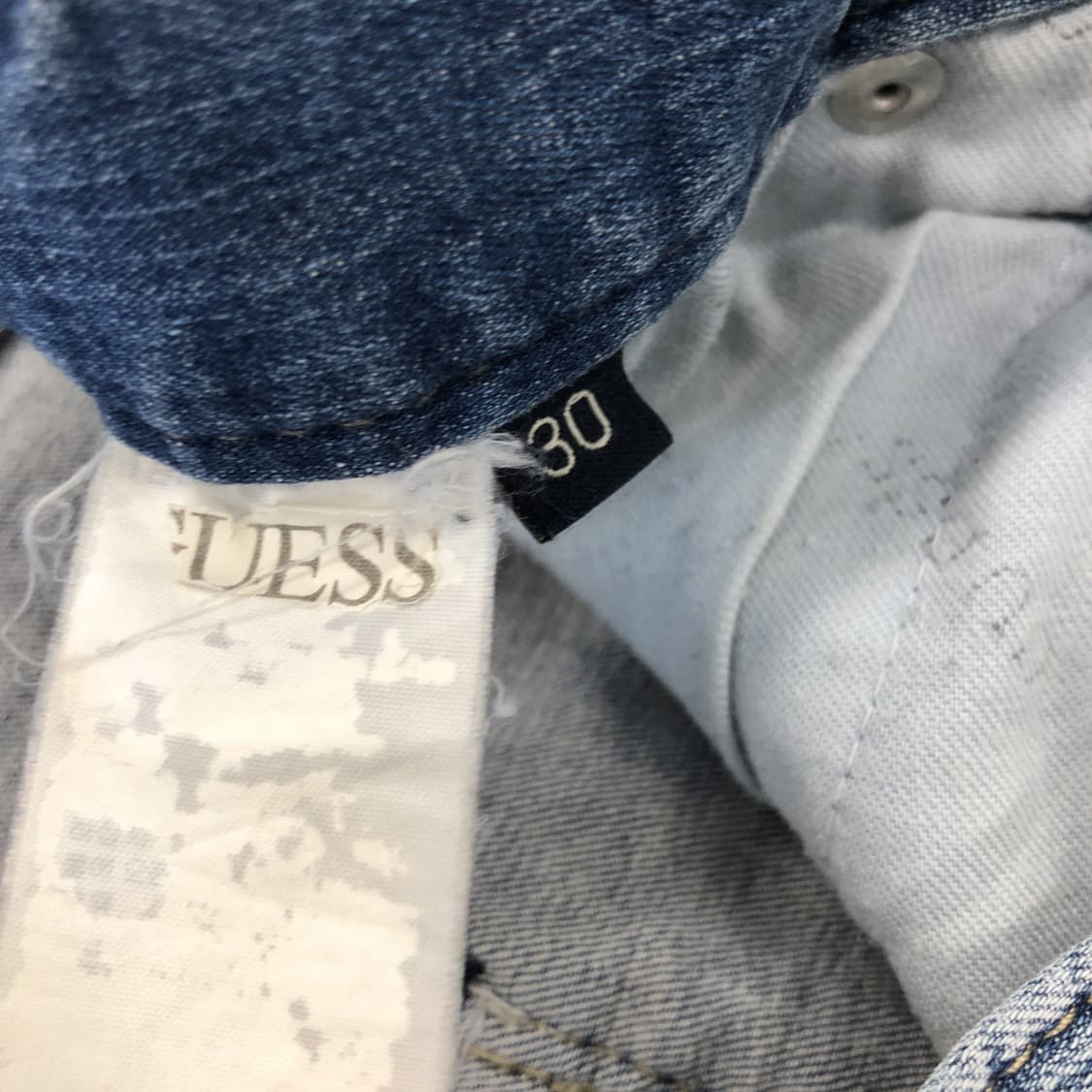 게스 프리미엄 금장 스틸로고 데님진 30 인치 상품이미지5