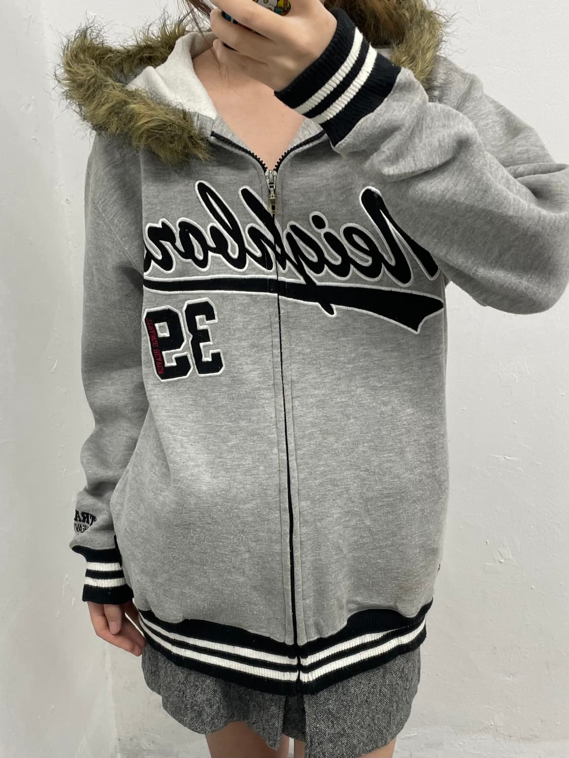 그레이 레터링 퍼 후드집업 상품이미지7