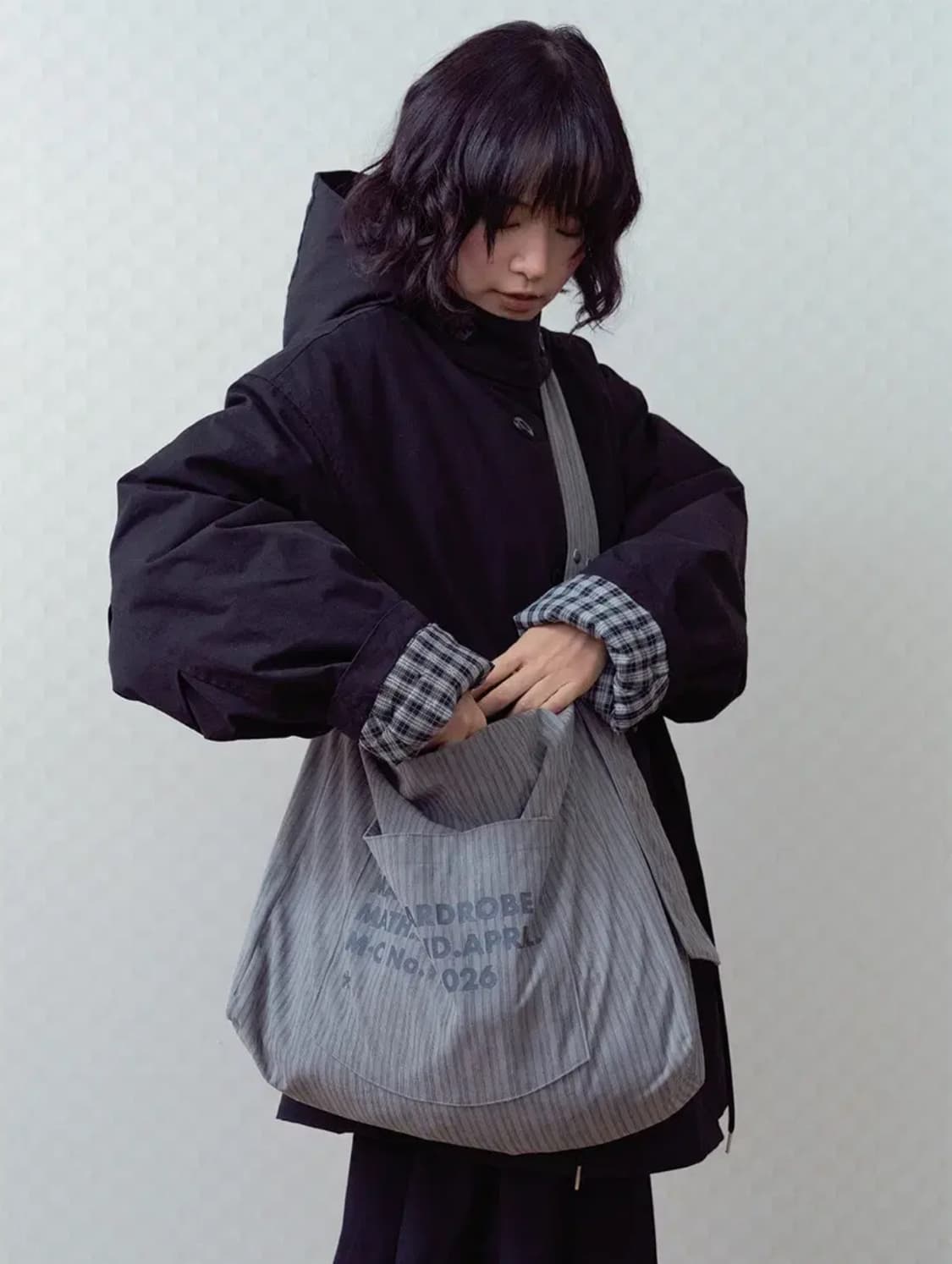 오피쉬 x 개횬 스트라이프 스냅 멀티 투웨이 백 그레이 상품이미지1