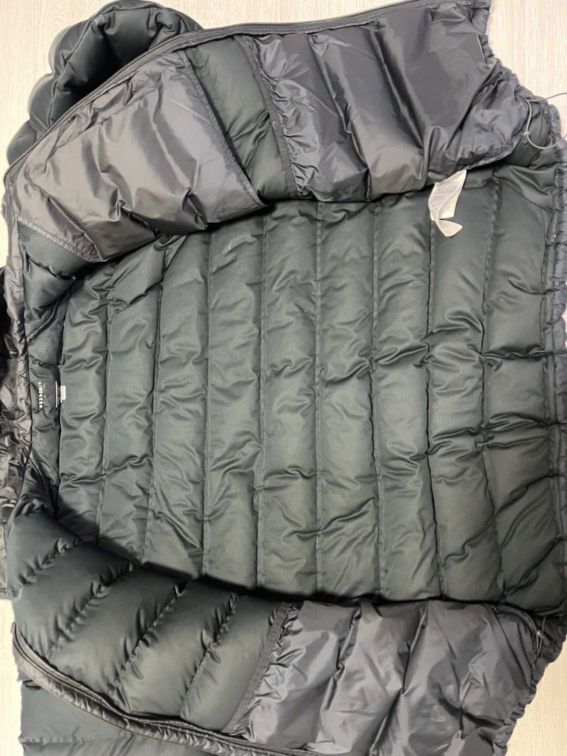 마운틴하드웨어 다운패딩 2XL-3XL(하자있음) 상품이미지7