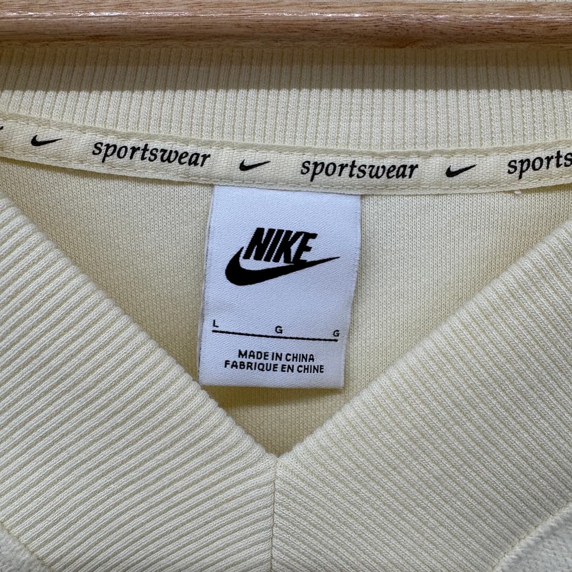 나이키 V넥 니트 조끼 아이보리 여성L 상품이미지3