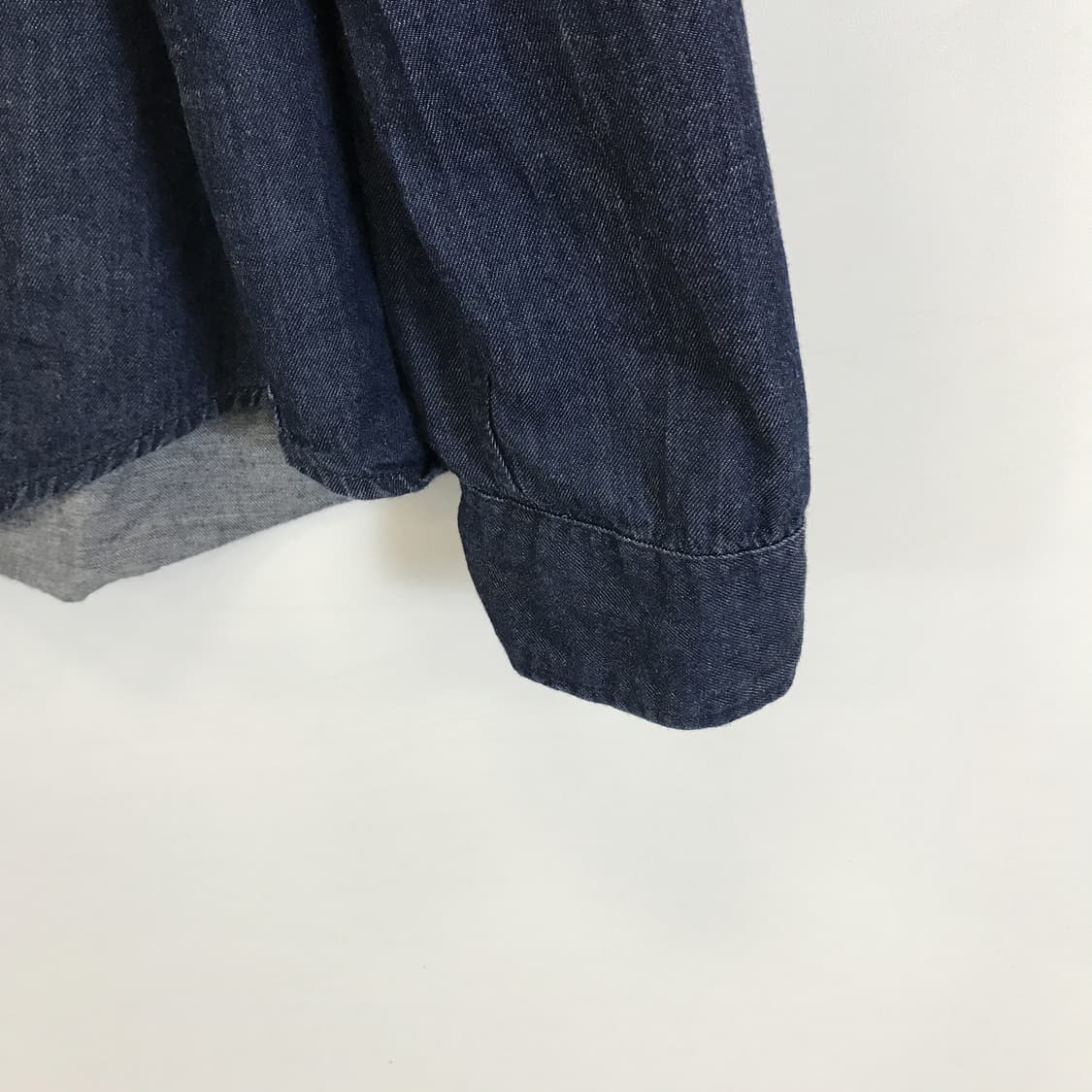 DKNY 진청 인디고 린넨혼방 데님셔츠 [M] 상품이미지3