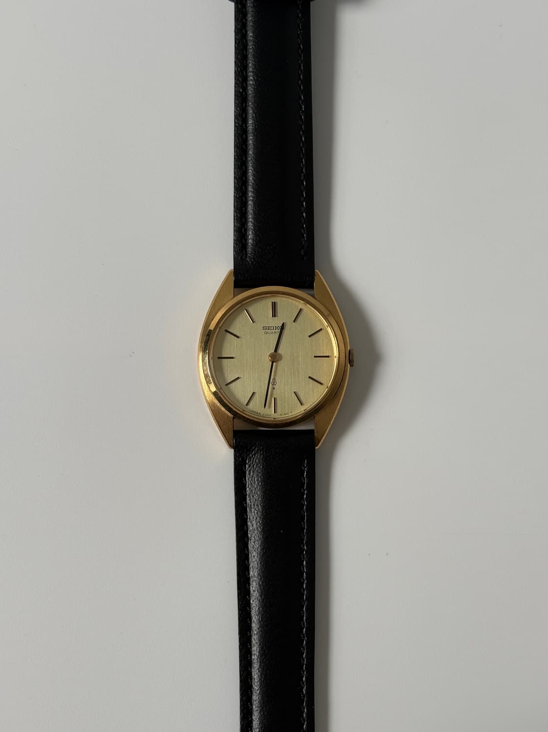 세이코 1980년대 빈티지시계 골드 쿠션 라운드 쿼츠 여성 상품이미지3