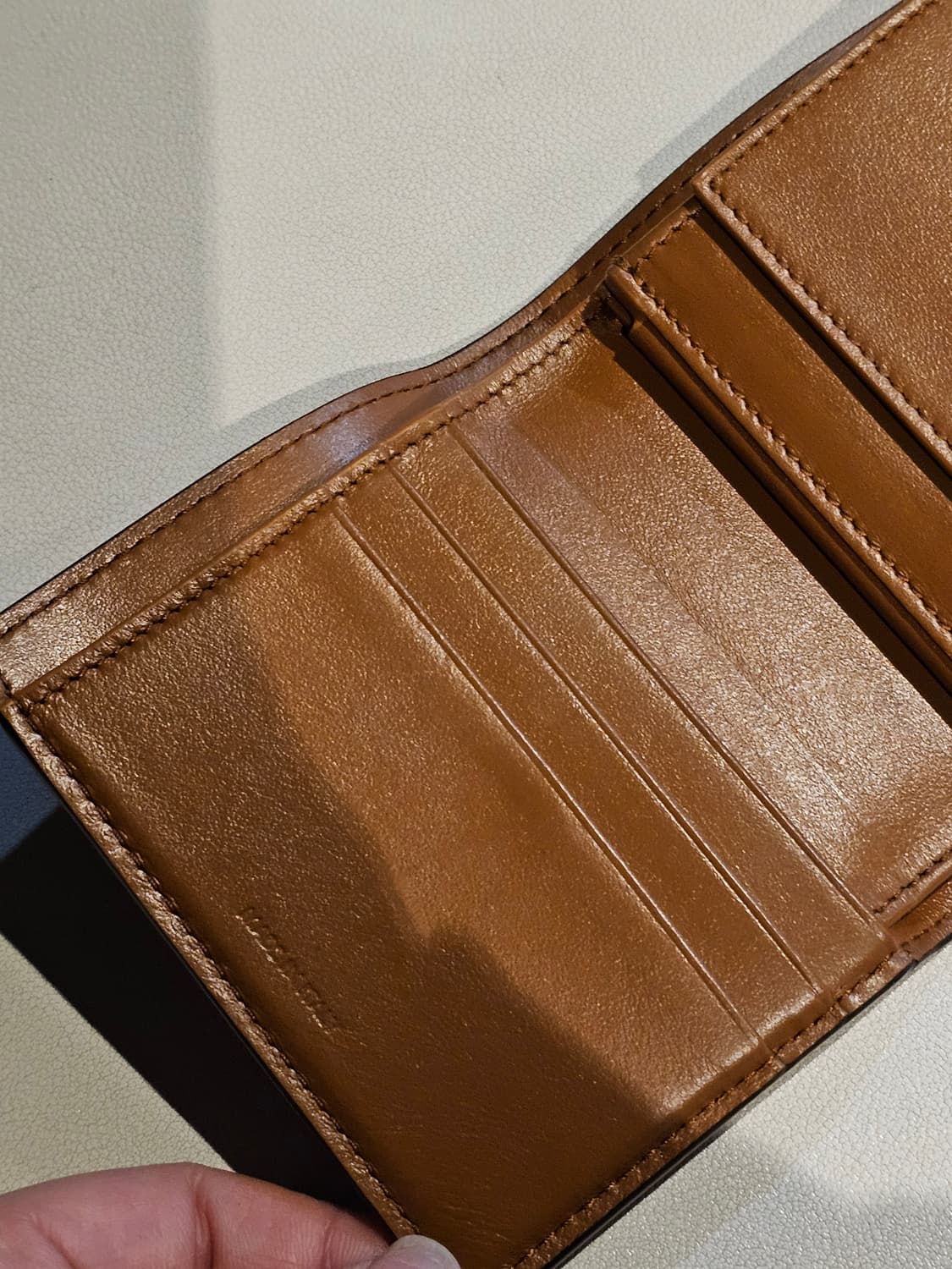 셀린느 트리옹프 반지갑 브라운 상품이미지7