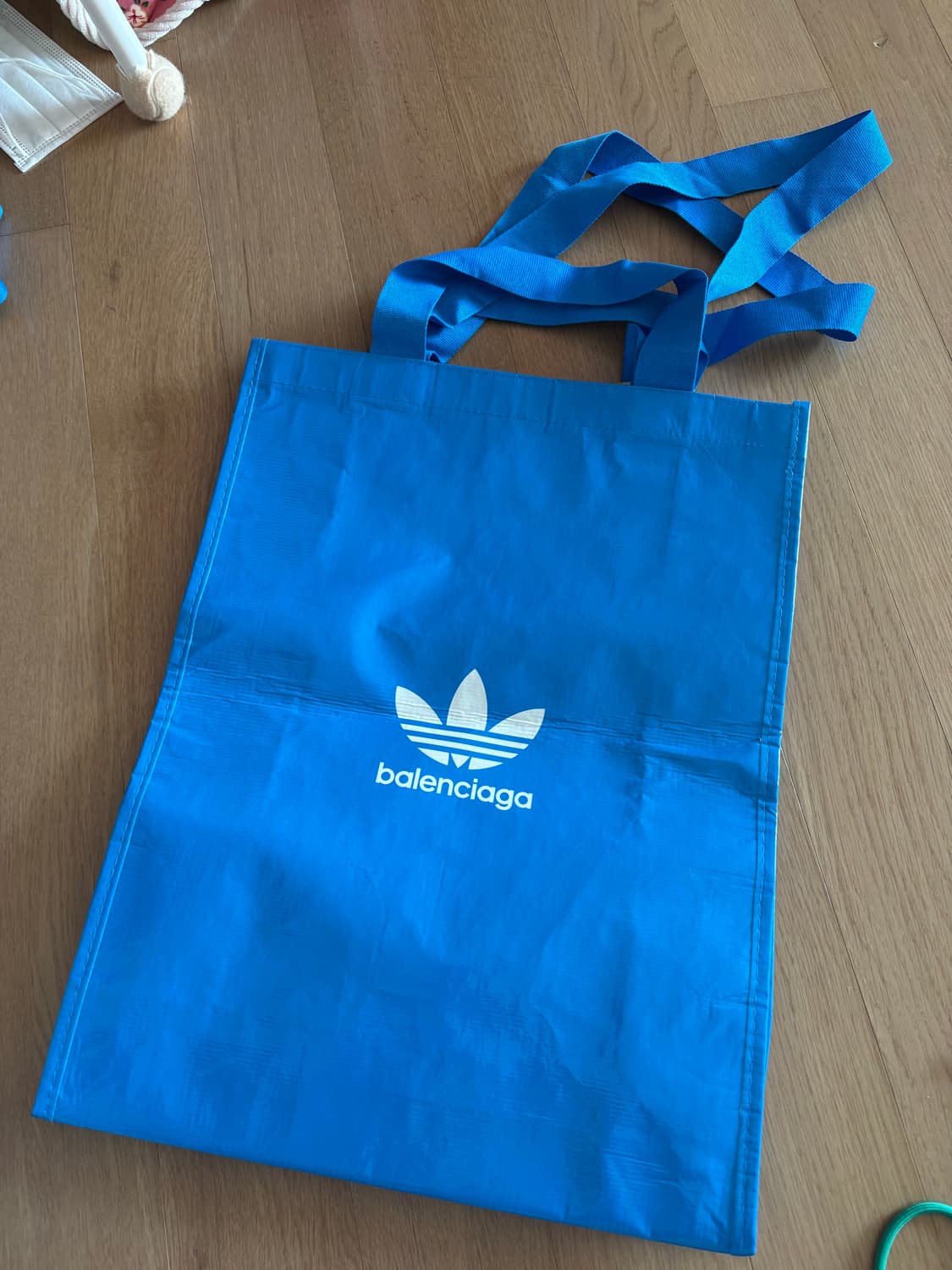 발렌시아가x아디다스 콜라보 쇼핑백 상품이미지3