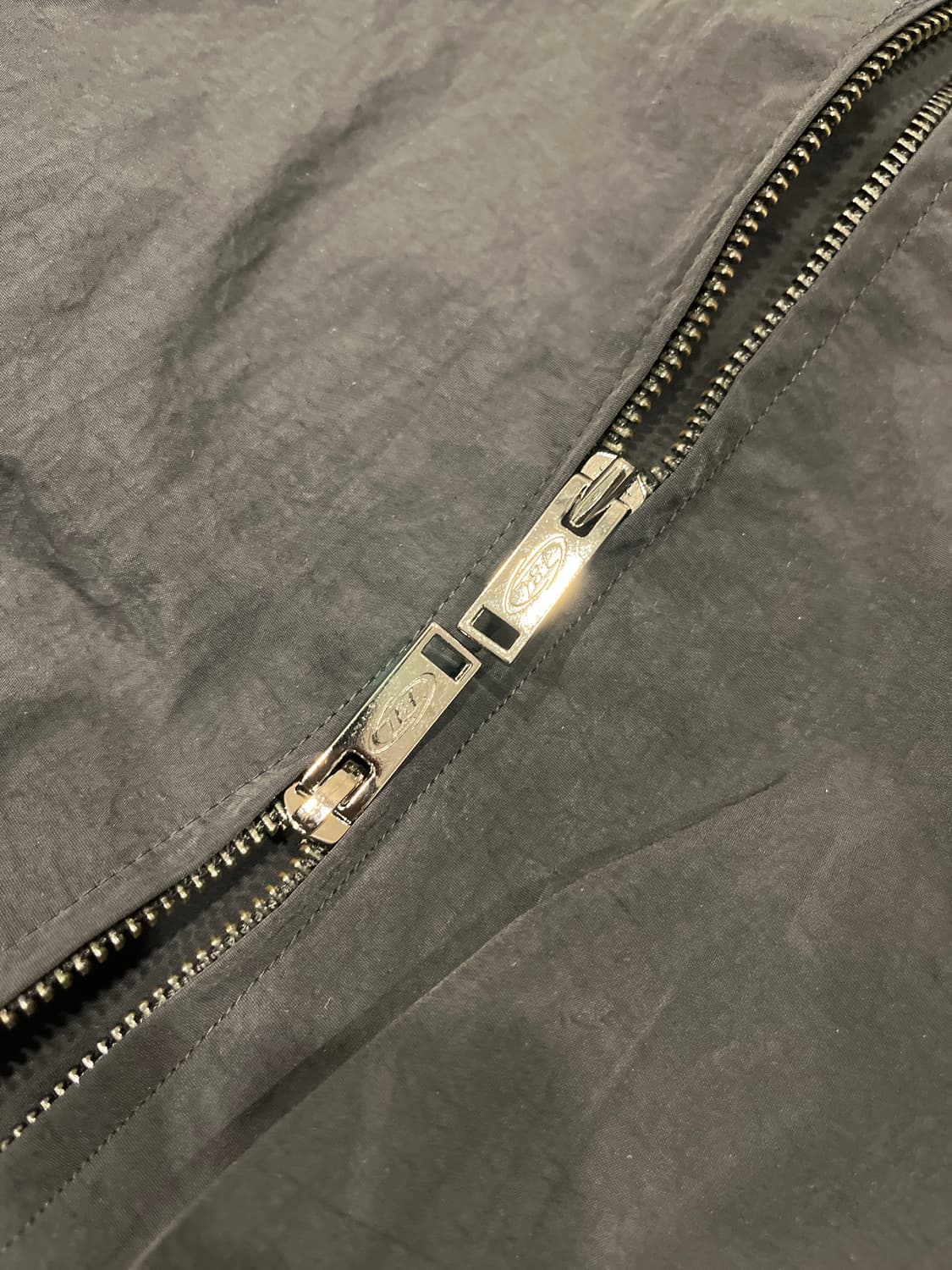 본투윈 바람막이 3사이즈 새거 팝니다(품절상품) 상품이미지3