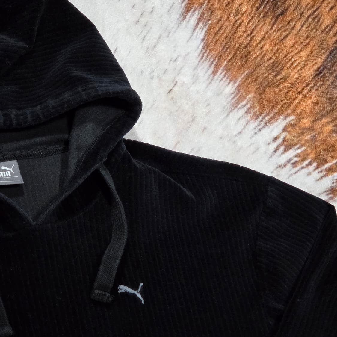 푸마 벨벳 블랙 후드티 상품이미지2