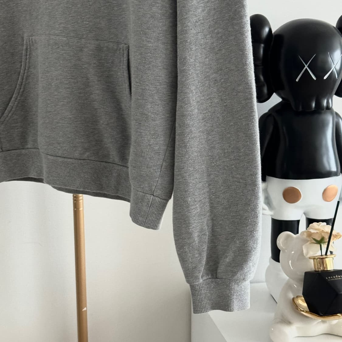 셀린느 앞로고 후드티 그레이 S 사이즈 상품이미지3