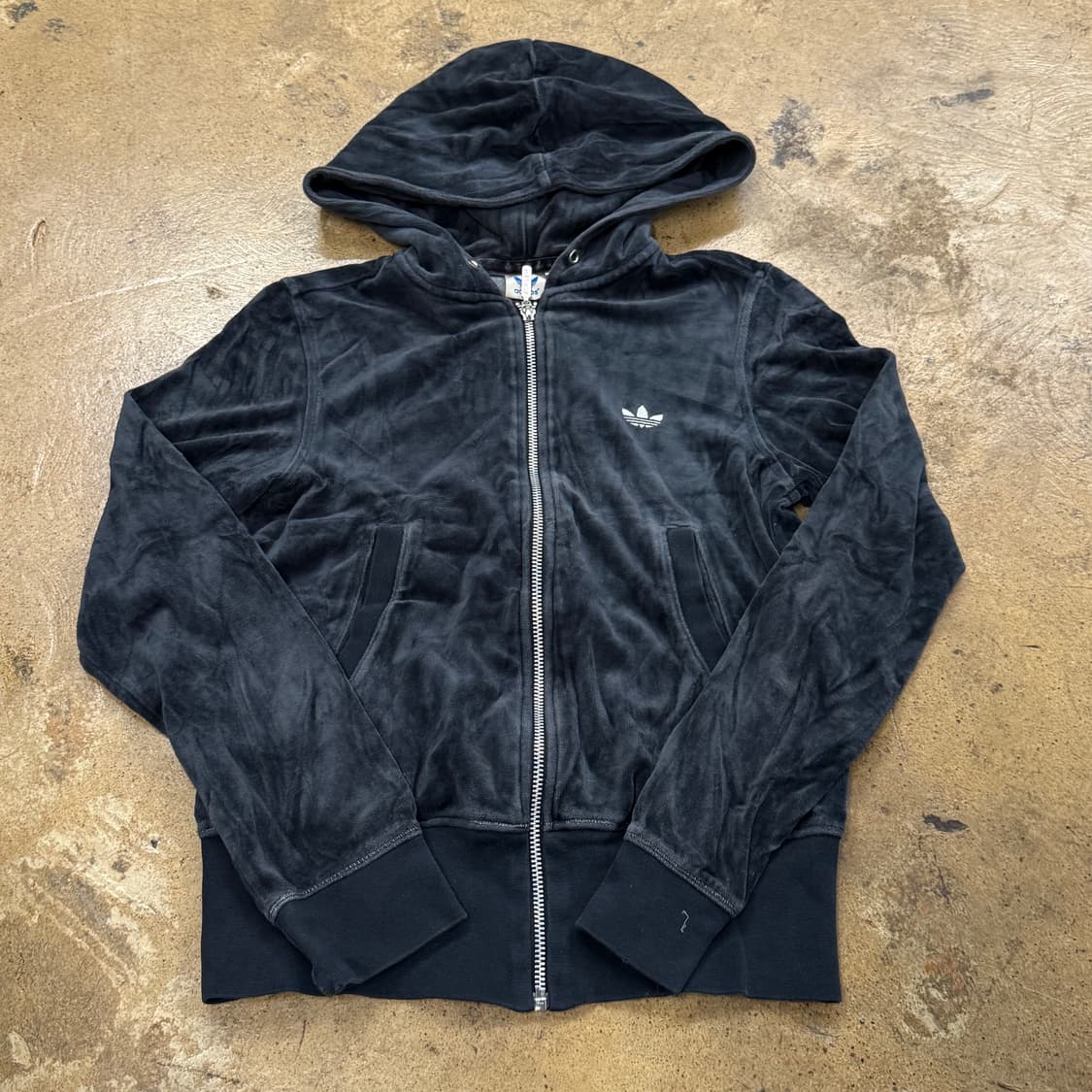 아디다스 블랙 벨벳 딱붙 후드집업 상품이미지2