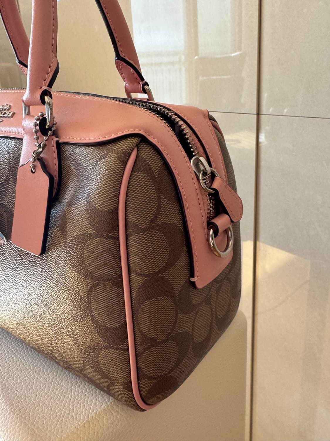 초카와이 코치 가방 상품이미지2