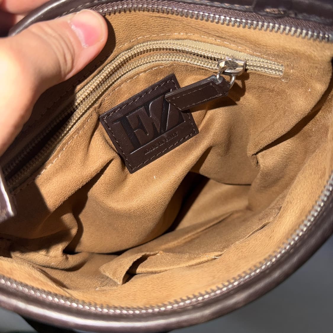 에메네질도 제냐 남성 크로스백 다크브라운 상품이미지8