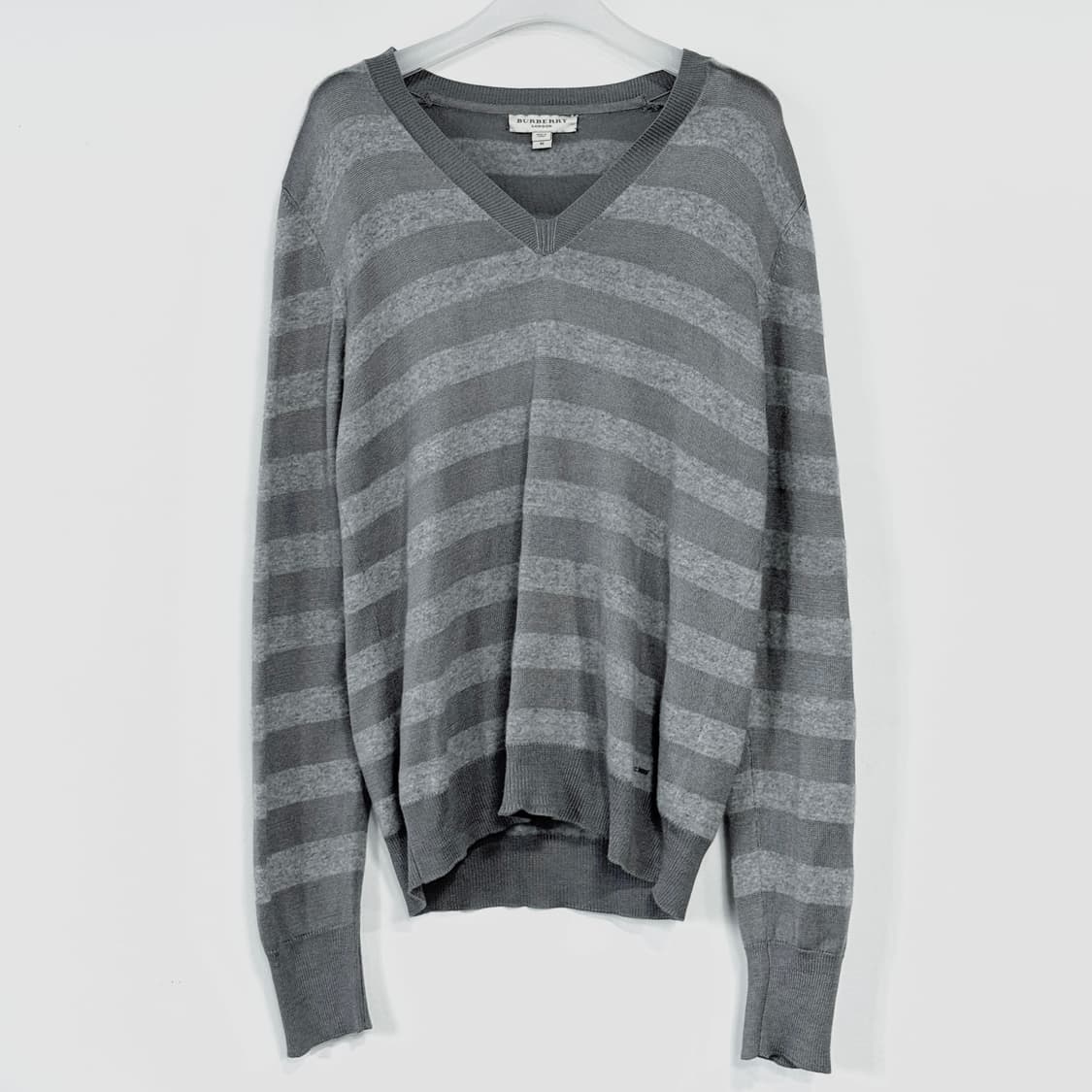 버버리 실크 캐시미어 브이넥 니트 상품이미지1