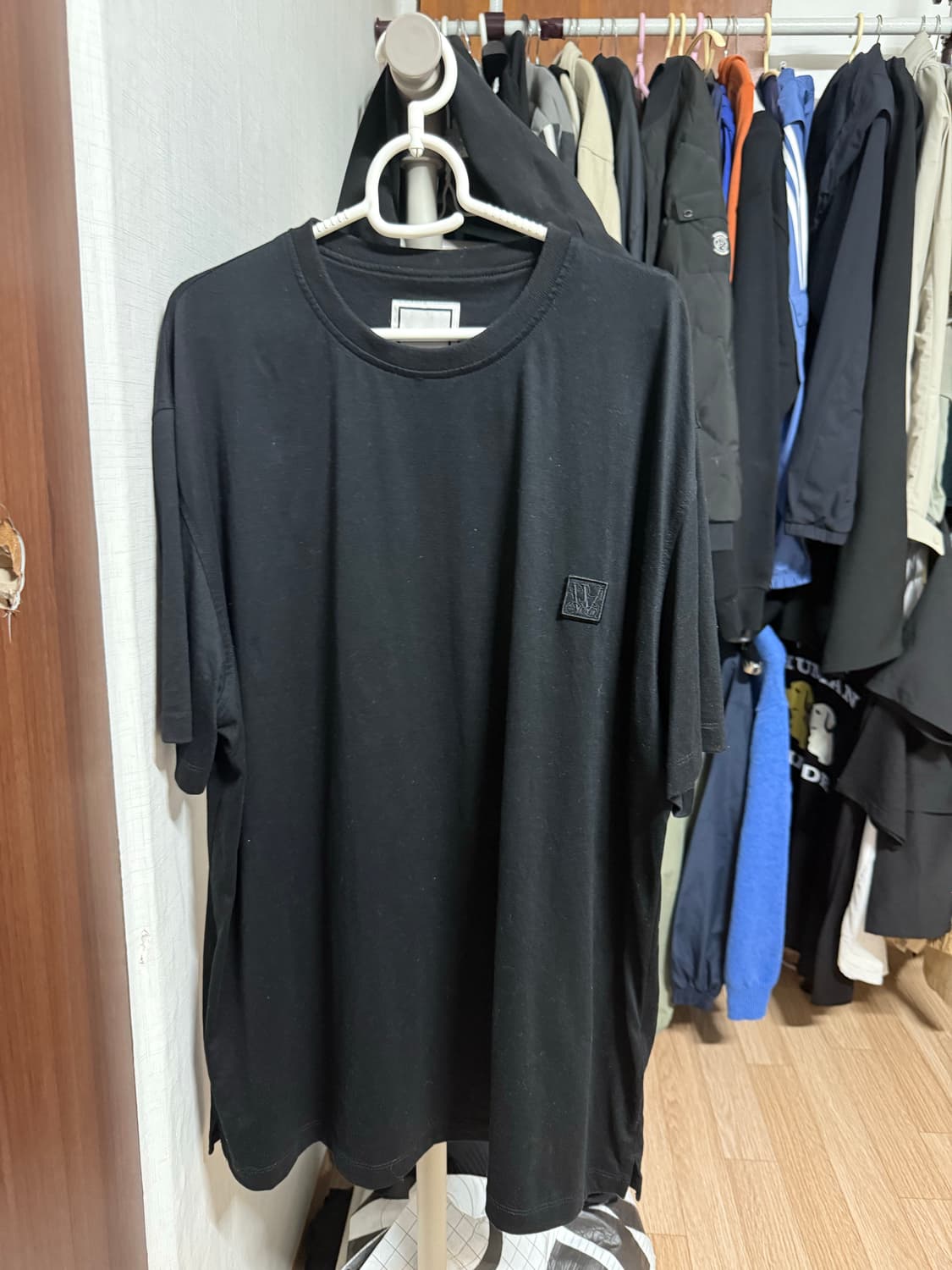 우영미 프레임 로고 반팔티 52 상품이미지1