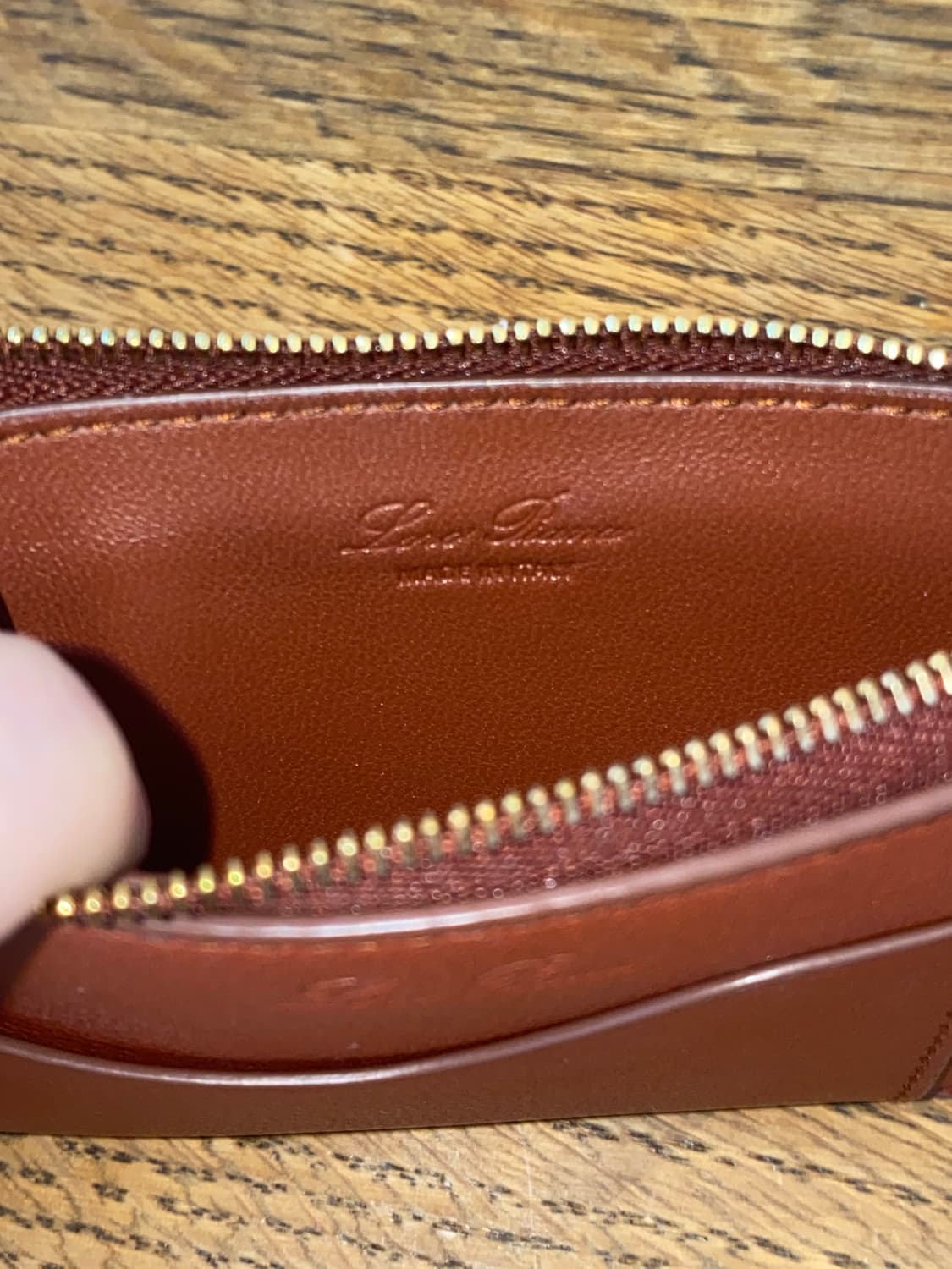 로로피아나 고트스킨 엑스트라 지퍼 파우치 상품이미지5