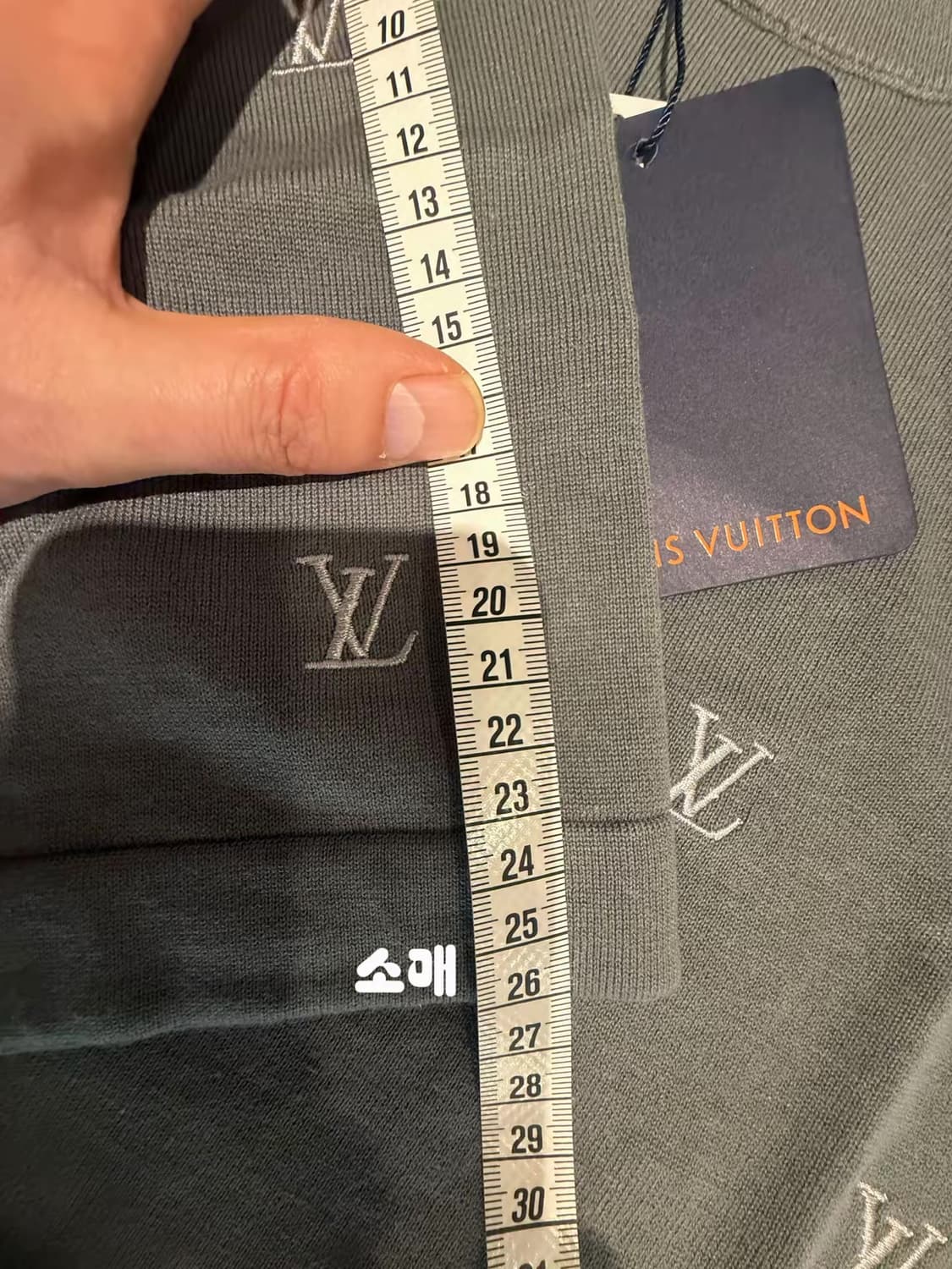 [루이;비통] 새상품 / 니트 반팔 / 약 105 사이즈 상품이미지7