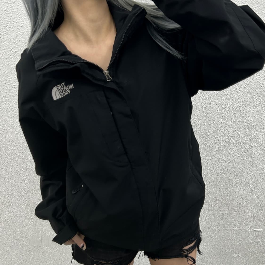 노스페이스 로고 블랙 바람막이 100 상품이미지5