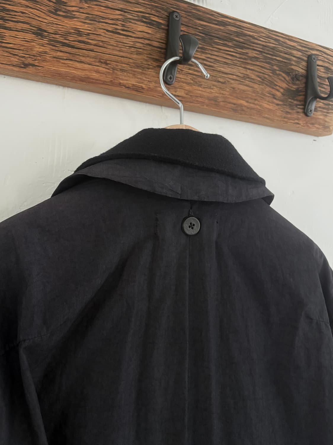 TRANSIT 트랜짓 블랙 컬러 더블 트렌치 롱 코트 상품이미지7