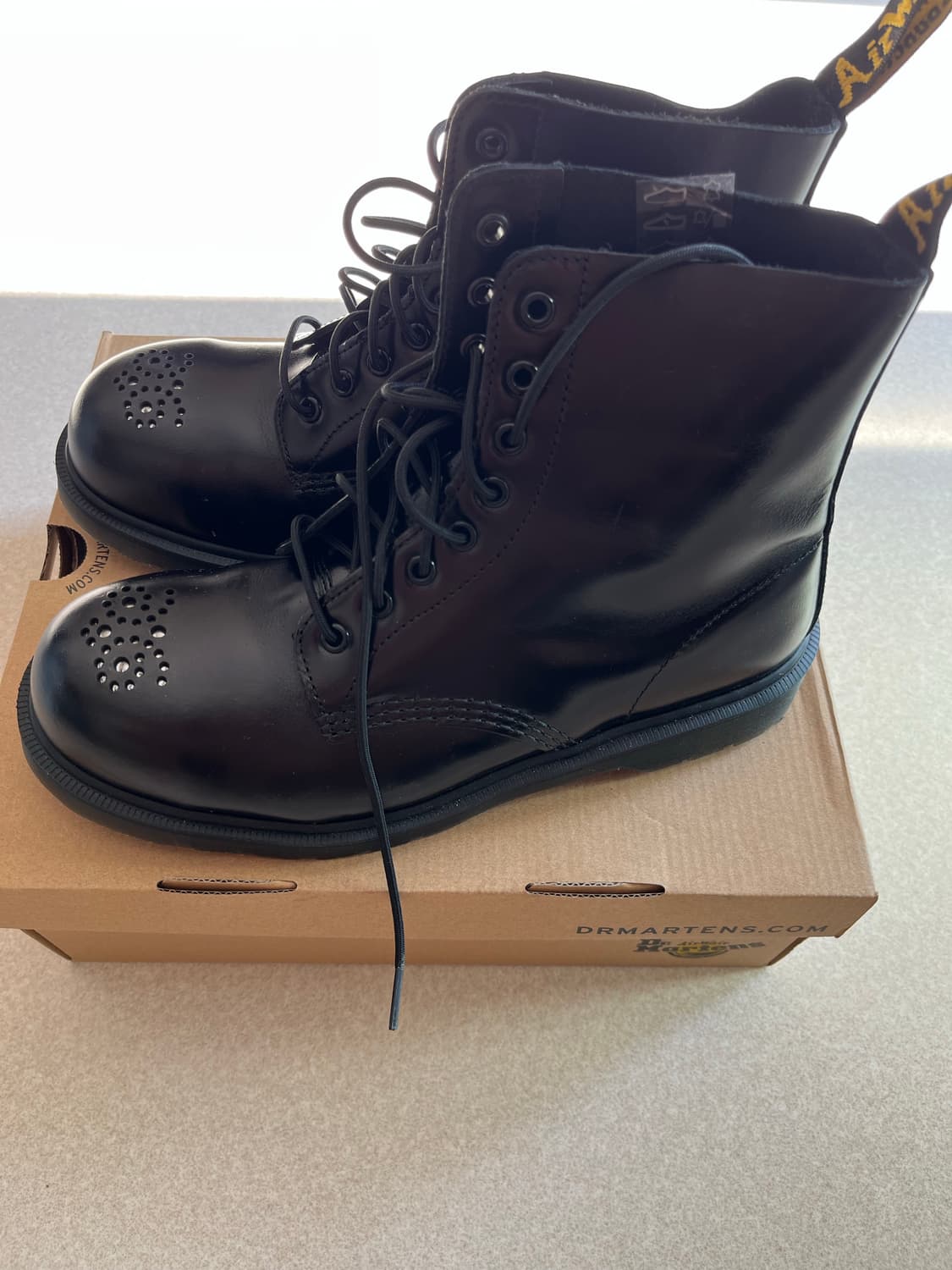닥터마틴 1460 파스칼 스틸 토 브로그 8 아이부츠 블랙 270 팝니다 상품이미지2