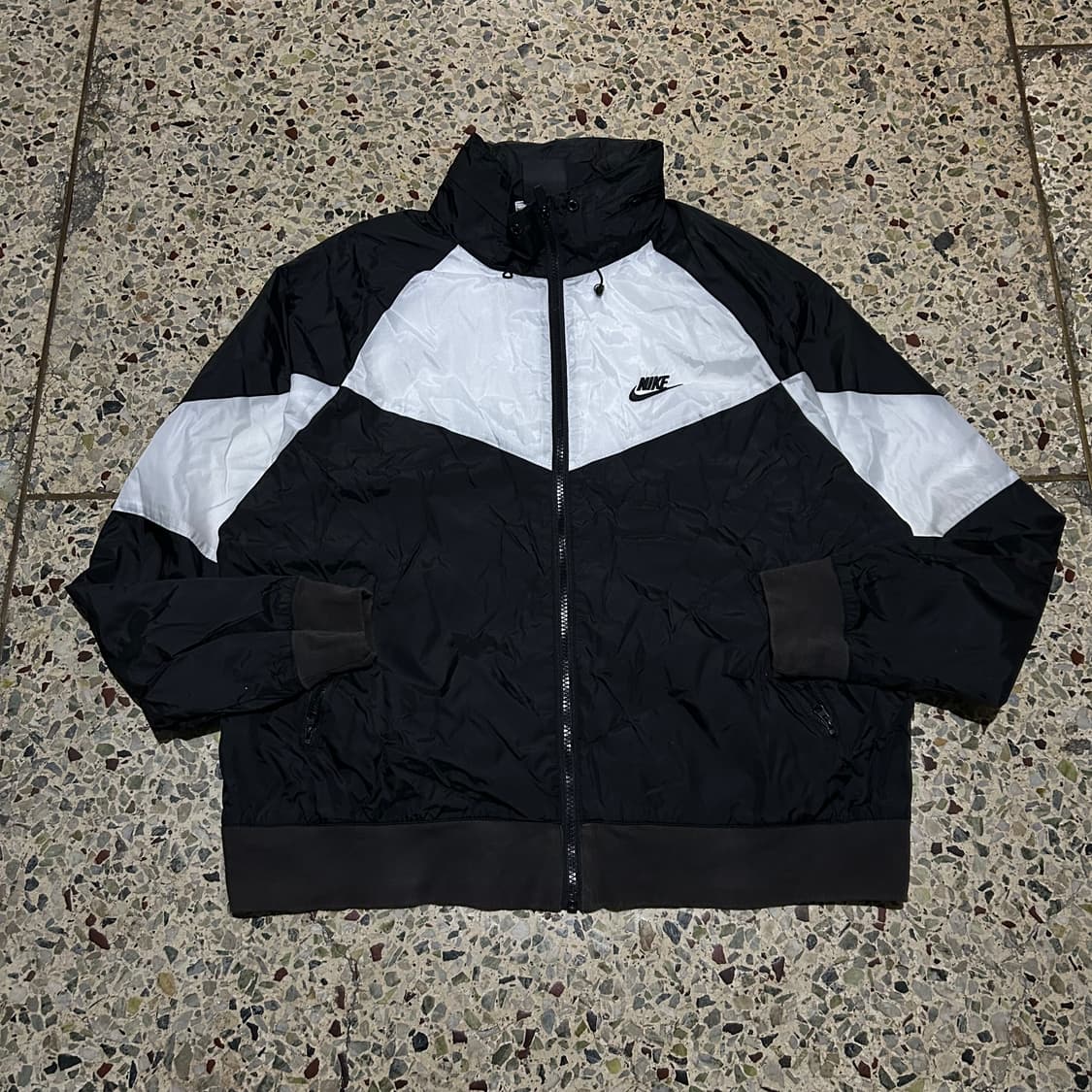 나이키(NIKE) 윈드러너 범고래 바람막이 상품이미지1