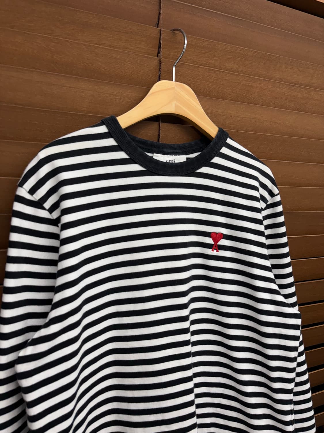 Ami 아미 스몰 하트 로고 스트라이프 롱슬리브 상품이미지3